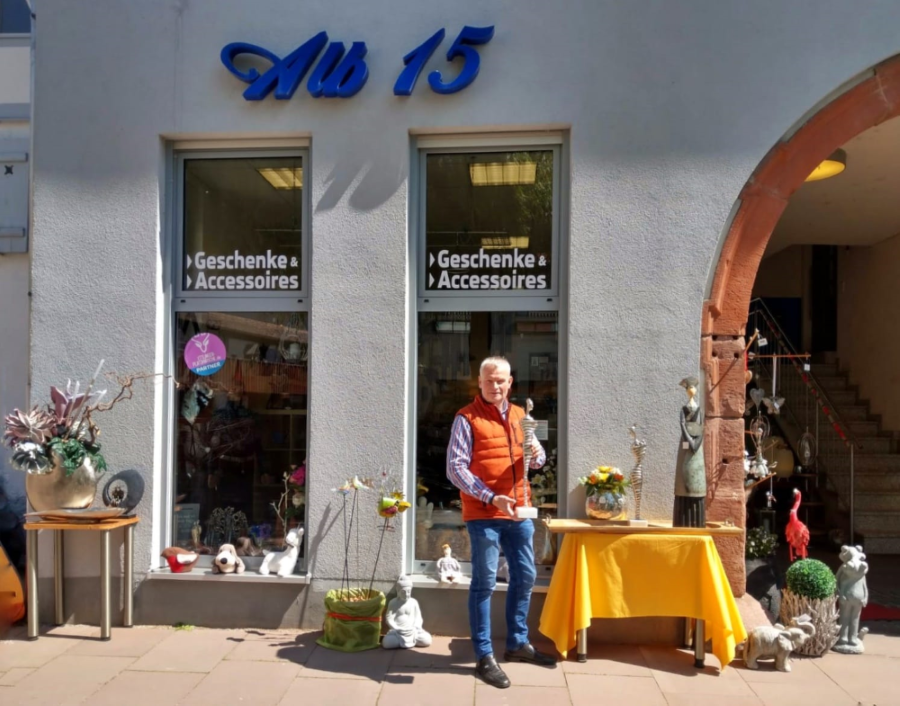 Außenansicht des Alb15 mit Inhaber Thomas Walter