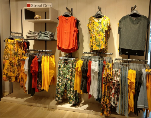 Dschungelprint Street One im FAVORS! by cbr