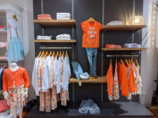 Mode für Mädchen im Sunshine Ettlingen