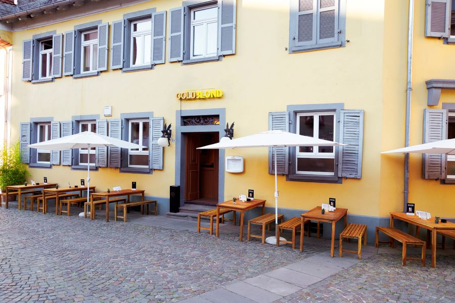 Außensitzplätze Goldblond Ettlingen